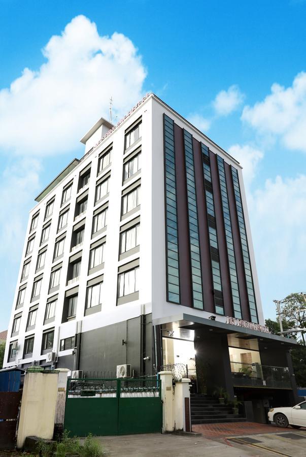 My Dream Hotel Yangon Bagian luar foto