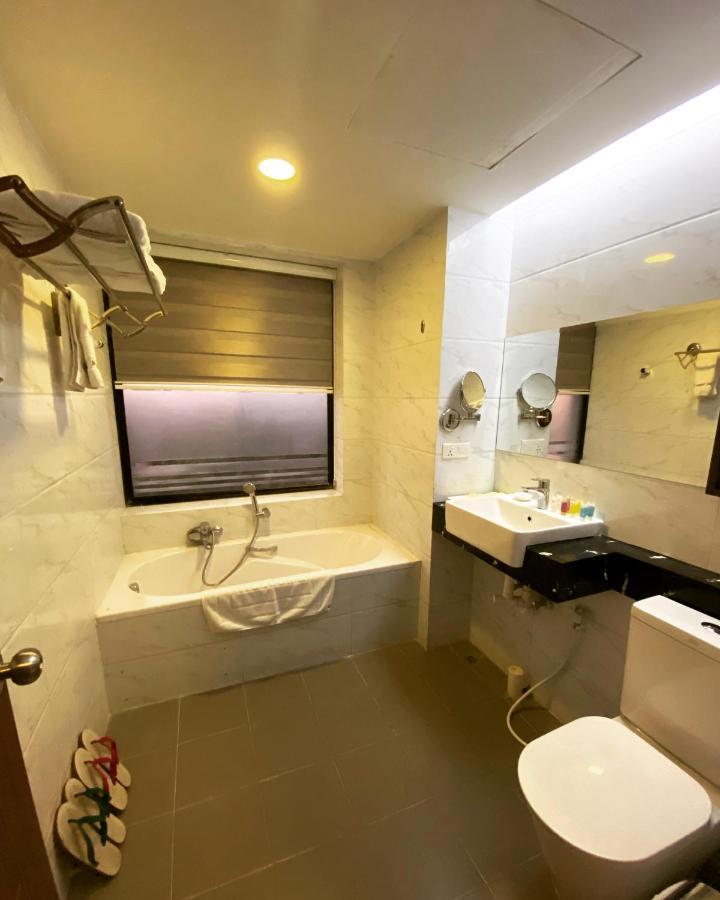 My Dream Hotel Yangon Bagian luar foto