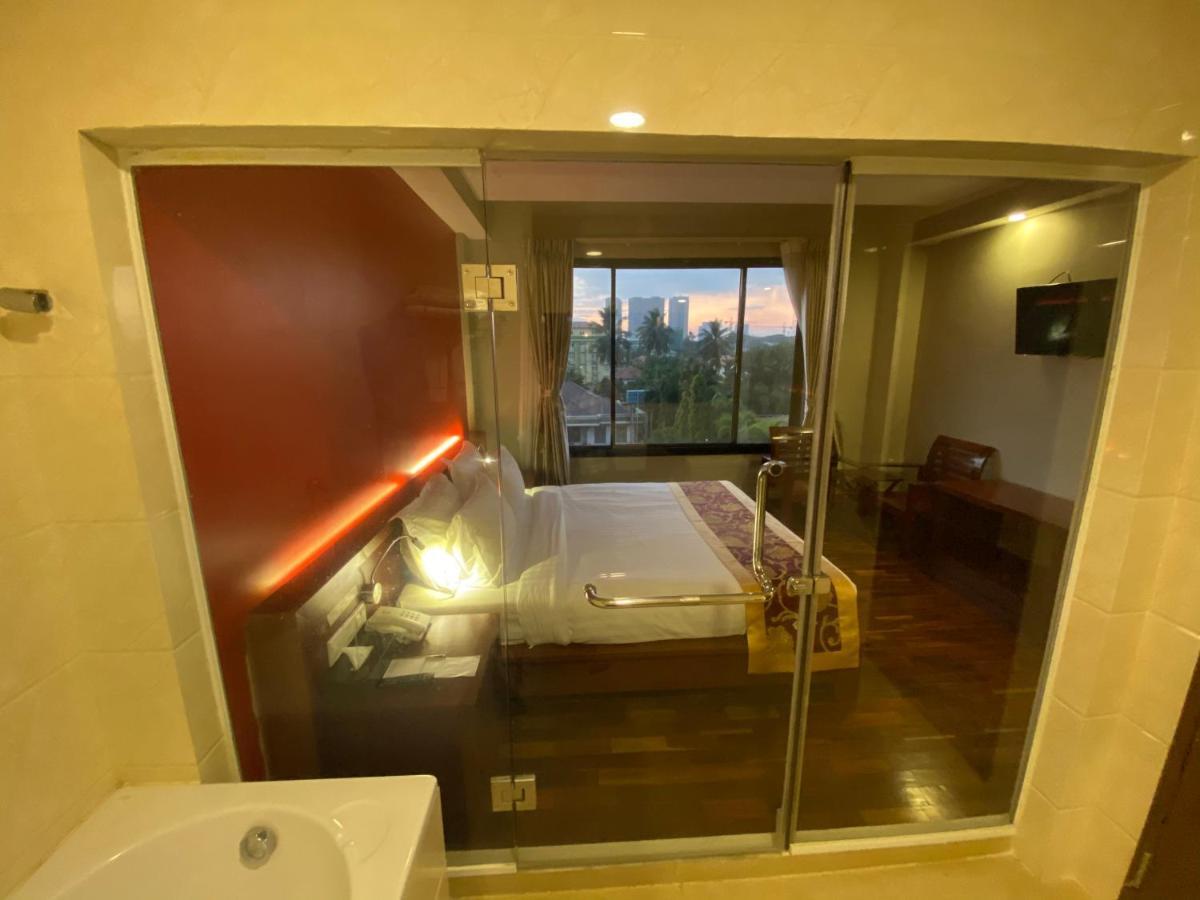 My Dream Hotel Yangon Bagian luar foto